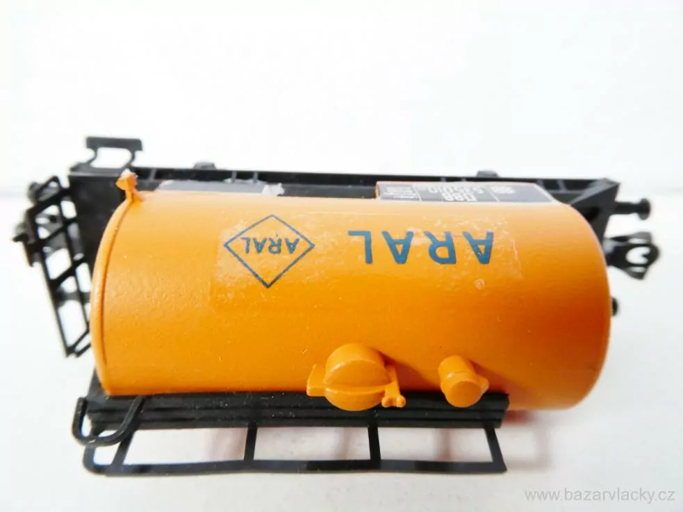 TT BTTB Cisternový vůz ARAL ÖBB TOP STAV NEPOUŽITÝ V KRABIČCE