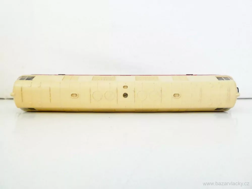 H0 GÜTZOLD - Dieselová lokomotiva V 180 128 DR PĚKNÝ STAV