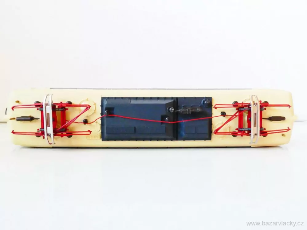 H0 ROCO Elektrická lokomotiva E 114 487-2 DB TOP STAV