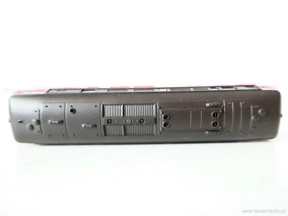 N FLEISCHMANN 9396-1 Dieselová lokomotiva BR 30 80 593 7 021-0 DB AG OSVĚTLENÁ TOP STAV NEPOUŽITÁ