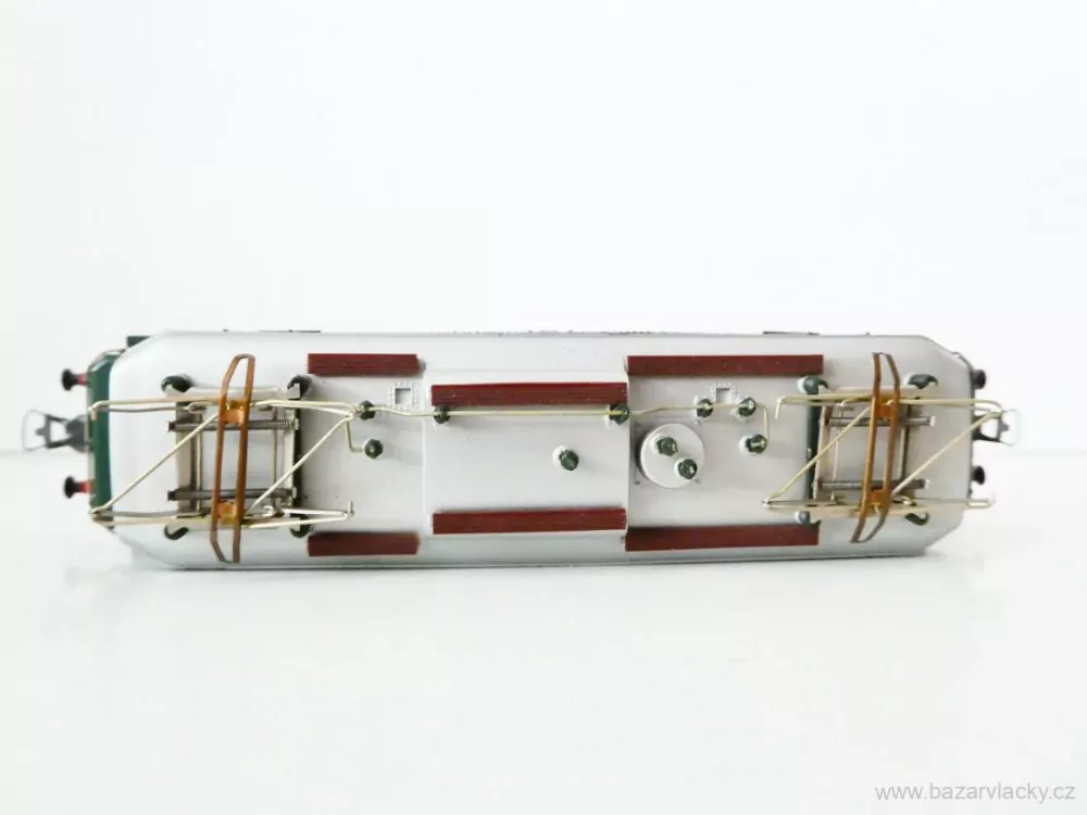 H0 PIKO Elektrická lokomotiva BR 244 068-3 DR PĚKNÝ STAV v originální krabičce