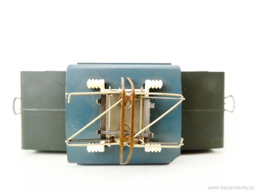H0 PIKO Elektrická lokomotiva E69 05 DR