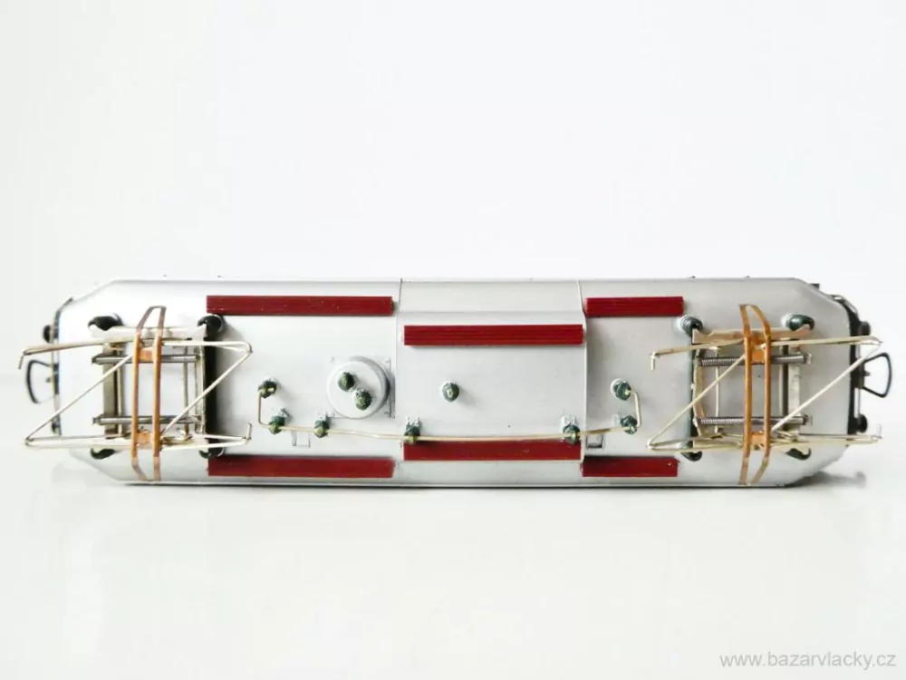 H0 PIKO Elektrická lokomotiva BR 144 137-0 DR TOP STAV NEPOUŽITÁ