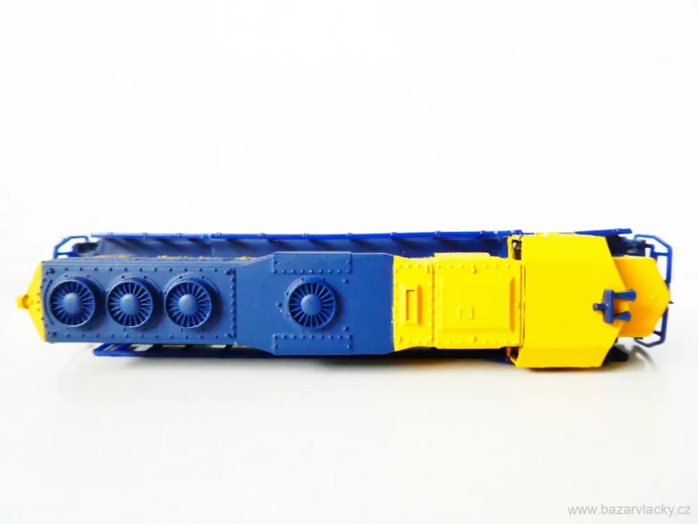 N BACHMANN 63598 Dieselová lokomotiva ALASKA 3015 PĚKNÝ STAV OSVĚTLENÁ v originální krabičce včetně výplní