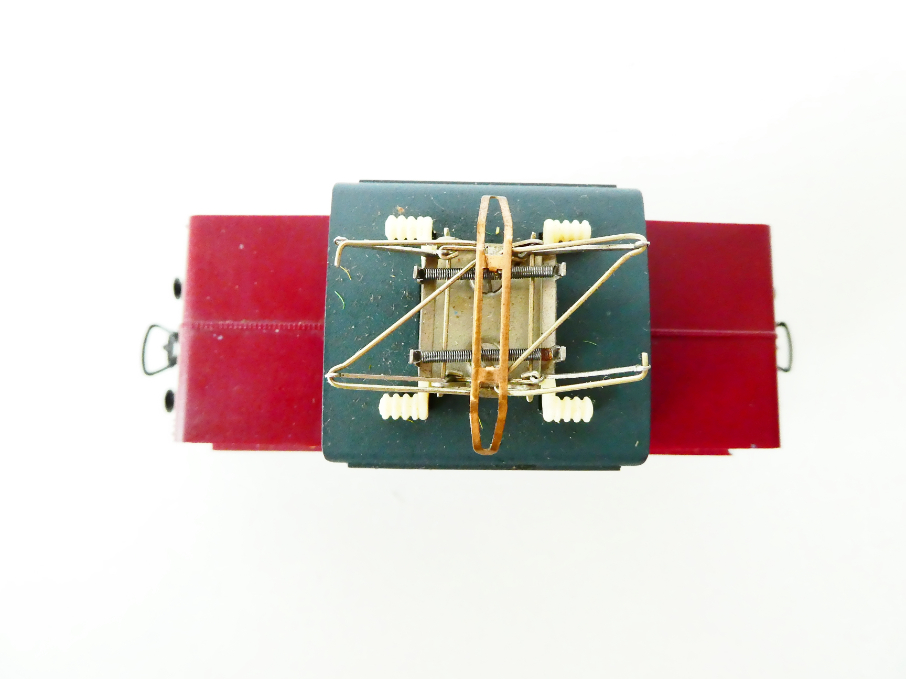 H0 PIKO Elektrická lokomotiva E69 05 červená DB