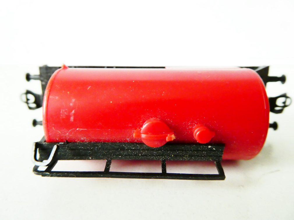 TT BTTB Cisternový vůz červený PĚKNÝ STAV