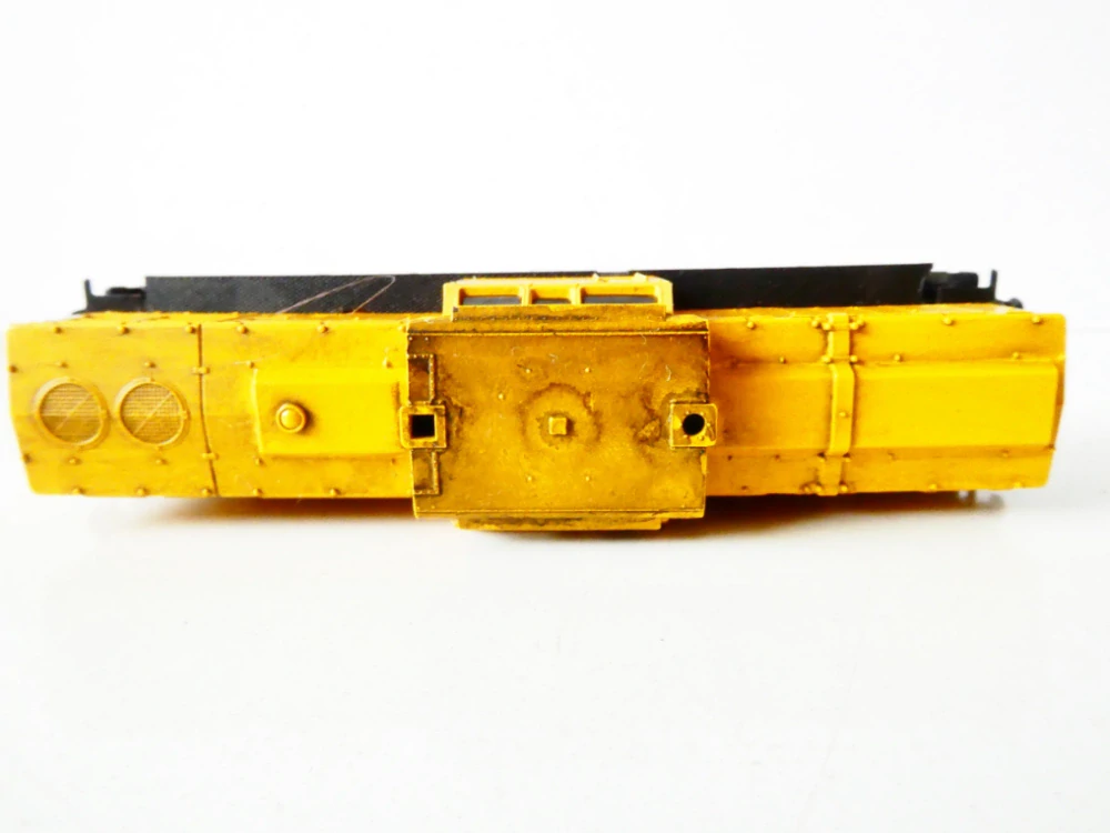 TT BTTB 2541 Dieselová lokomotiva BR 110 156-7 DR žlutá s patinou