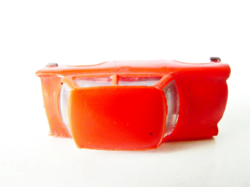 H0 Osobní automobil Trabant 601 červený PĚKNÝ STAV