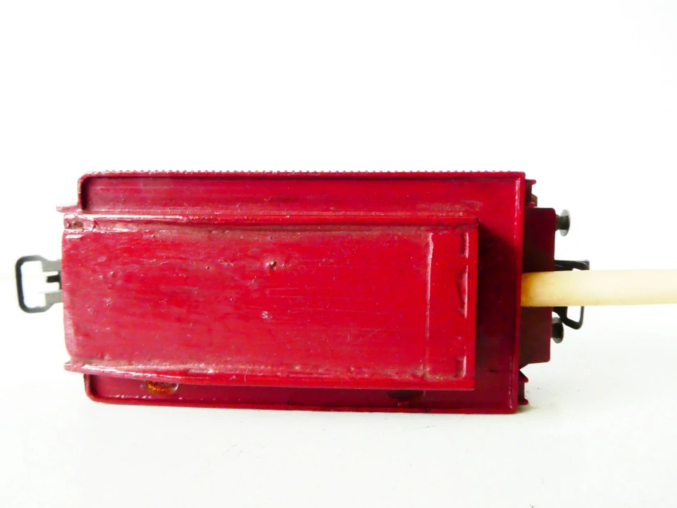 H0 PIKO Náhradní tendr přebarvený na červeno (požární vůz) Bergheim Feuerlöschzug