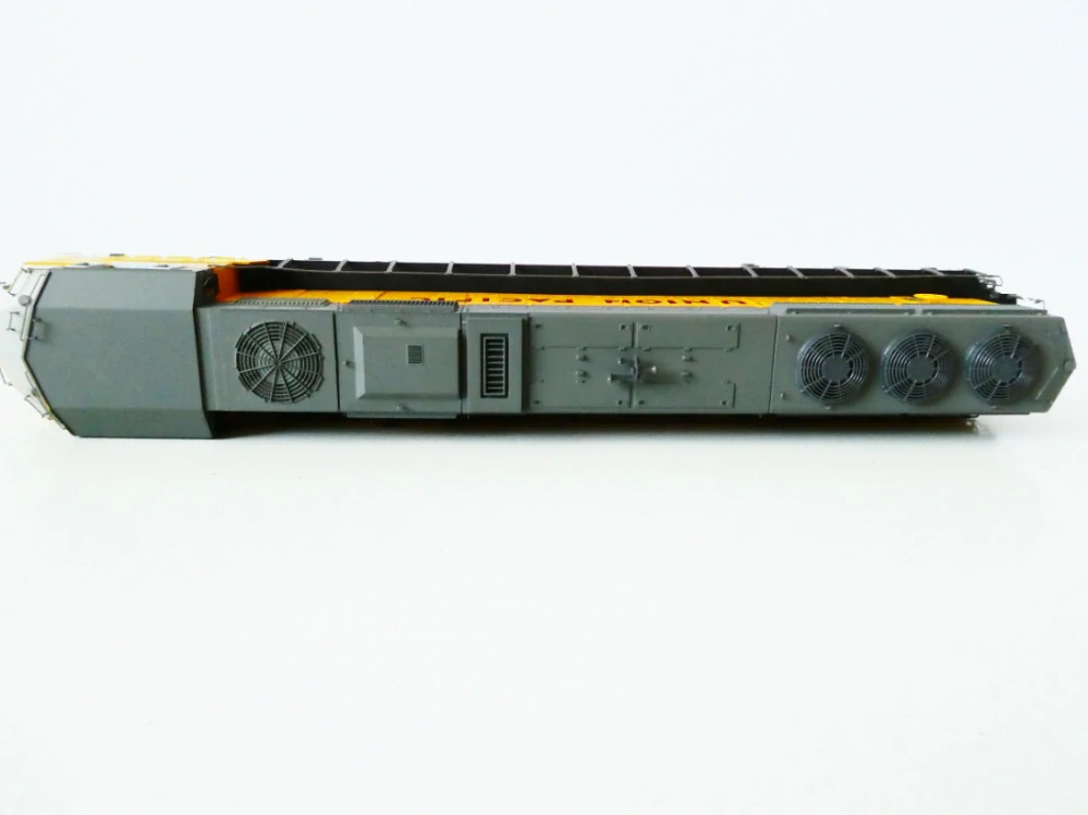 H0 LIFE-LIKE Dieselová lokomotiva 6226 UNION PACIFIC - NA OPRAVU (NEJEDE, pouze vrčí)