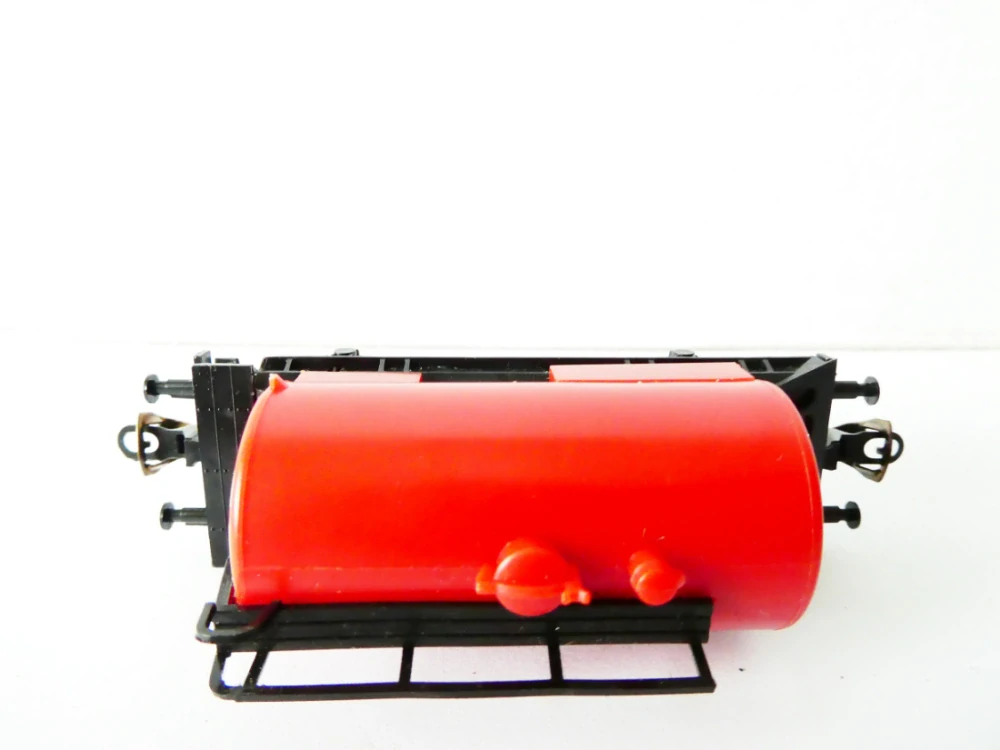 TT BTTB Cisternový vůz červený TOP STAV NEPOUŽITÝ