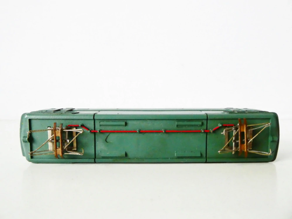 N PIKO Elektrická lokomotiva BB 9210 SNCF NA SERVIS (motor funkční)