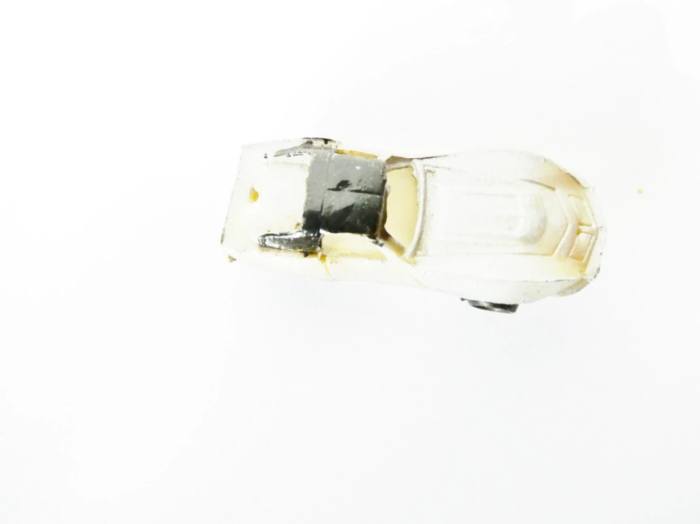 N BACHMANN Osobní automobil stříbrný s černou střechou