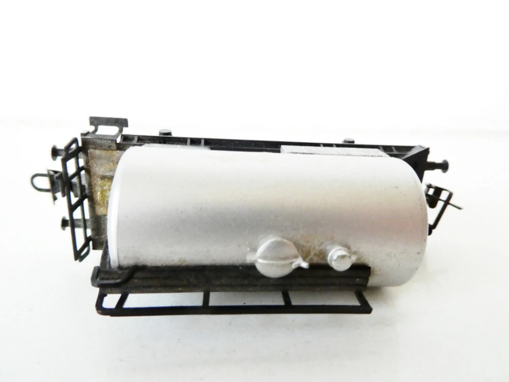 TT BTTB/ZEUKE Cisternový vůz stříbrný DR