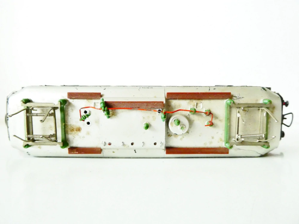 H0 PIKO Torzo Elektrická lokomotiva E44 131 DR NA NÁHRADNÍ DÍLY