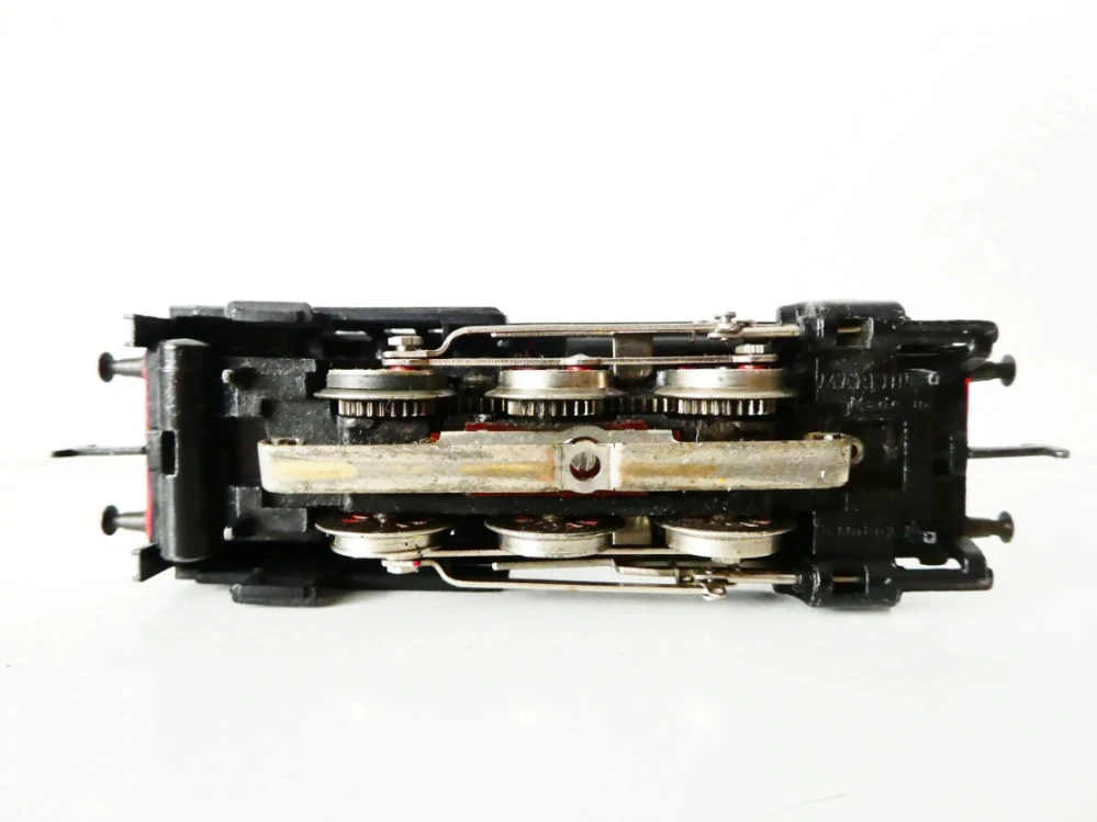 H0 MÄRKLIN 3000 Parní lokomotiva BR 89 006 (3kolejnicový systém) NA OPRAVU (JEDE, ale motor je cítit)