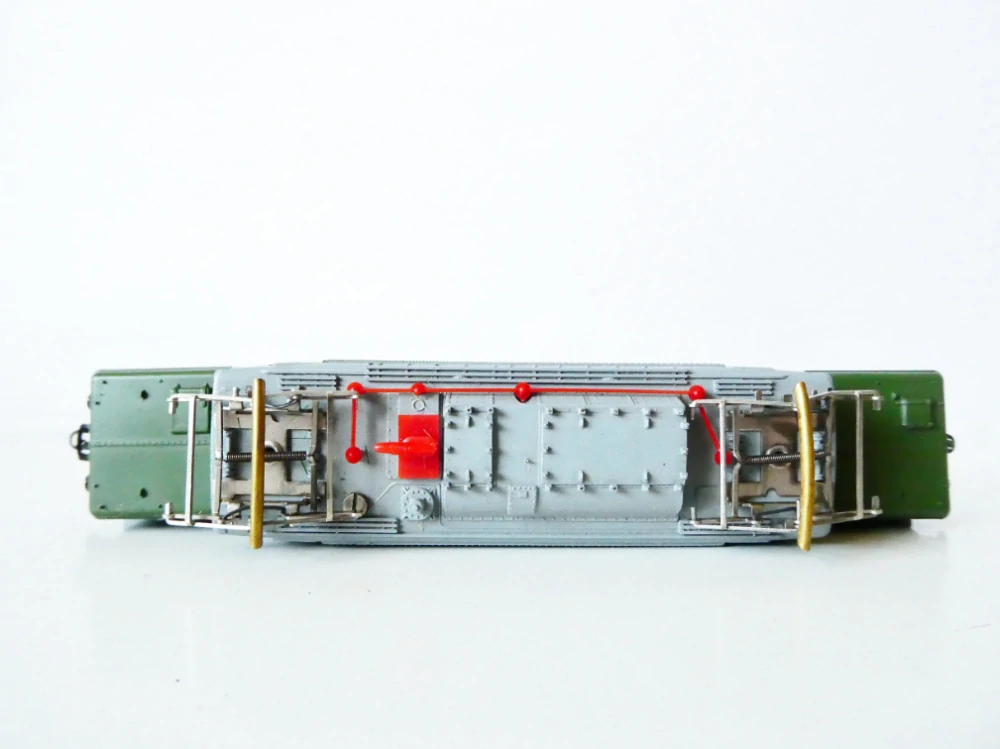 TT BTTB/ZEUKE Elektrická lokomotiva BR 254 065-6 DR OSVĚTLENÁ PĚKNÝ STAV v krabičce