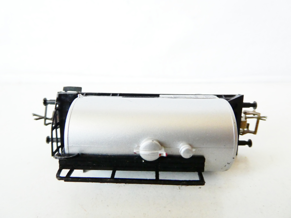 TT ZEUKE Cisternový vůz stříbrný DR