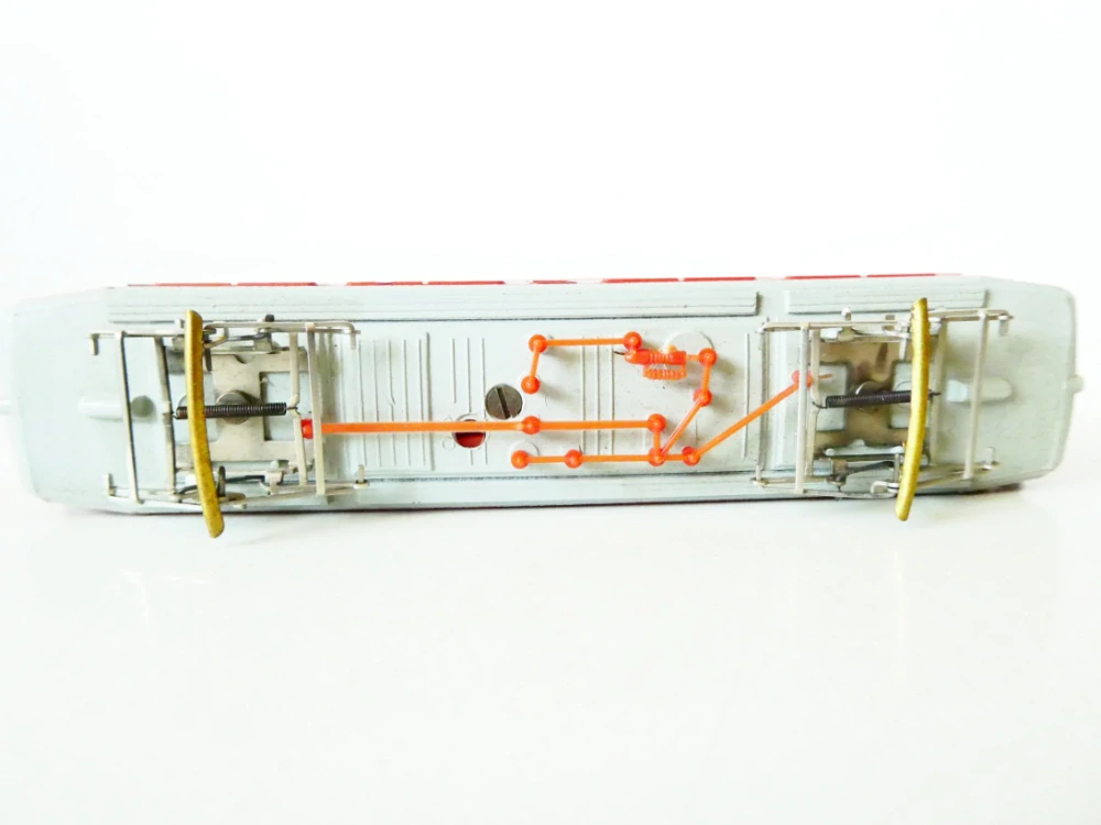 TT BTTB GÜTZOLD Elektrická lokomotiva E 211 018-7 DR OSVĚTLENÁ TOP STAV v krabičce