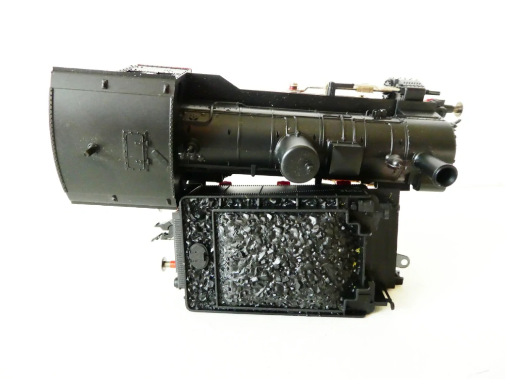 H0 FLEISCHMANN Parní lokomotiva BR 53 320 DR OSVĚTLENÁ TOP STAV NEPOUŽÍVANÁ