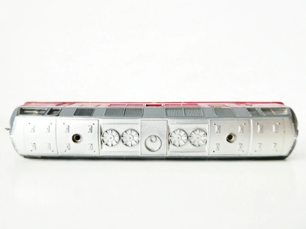 TT BTTB Dieselová lokomotiva BR 221 139-9 DB OSVĚTLENÁ