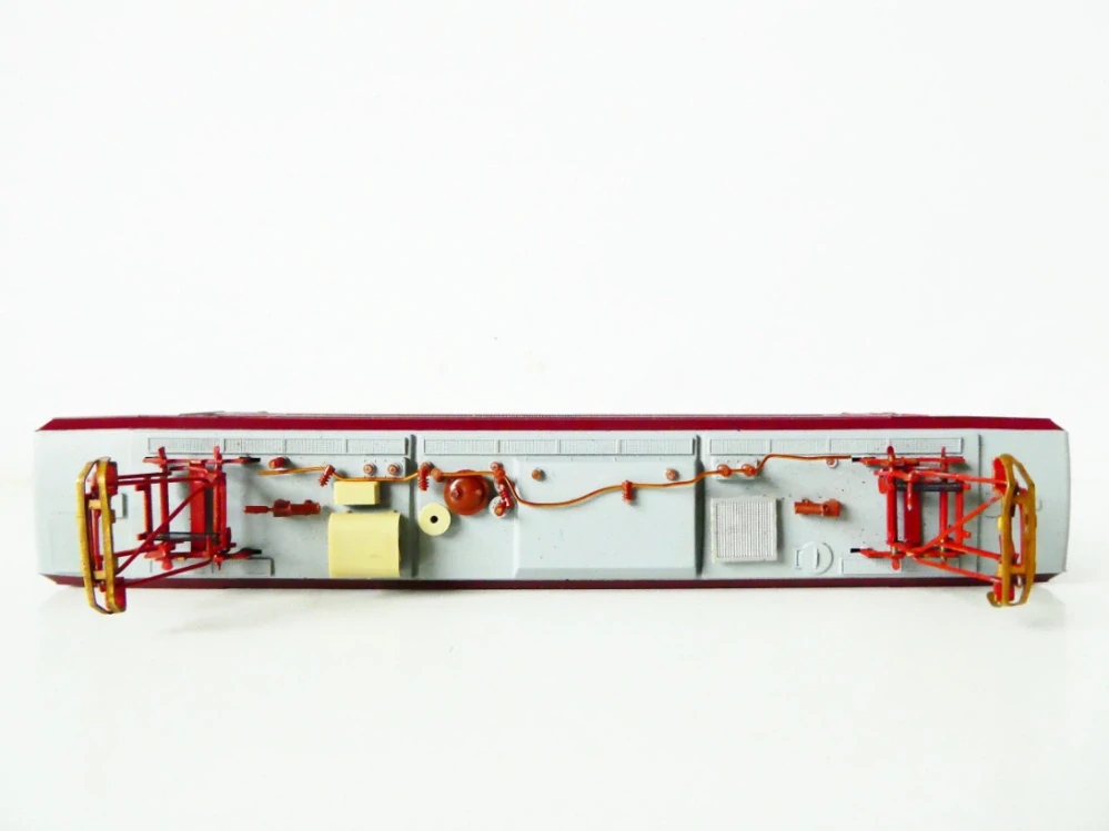 TT BTTB Elektrická lokomotiva BR 250 112-0 DR NA OPRAVU NEBO NÁHRADNÍ DÍLY (NEJEDE)