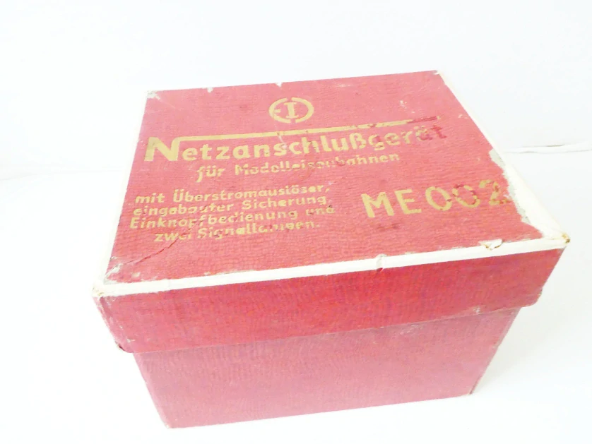 Bakelitové trafo PIKO Typ ME002g v originální krabici