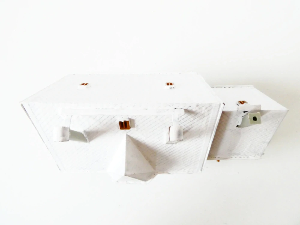 TT/H0 Městský hrázděný dům zasněžený