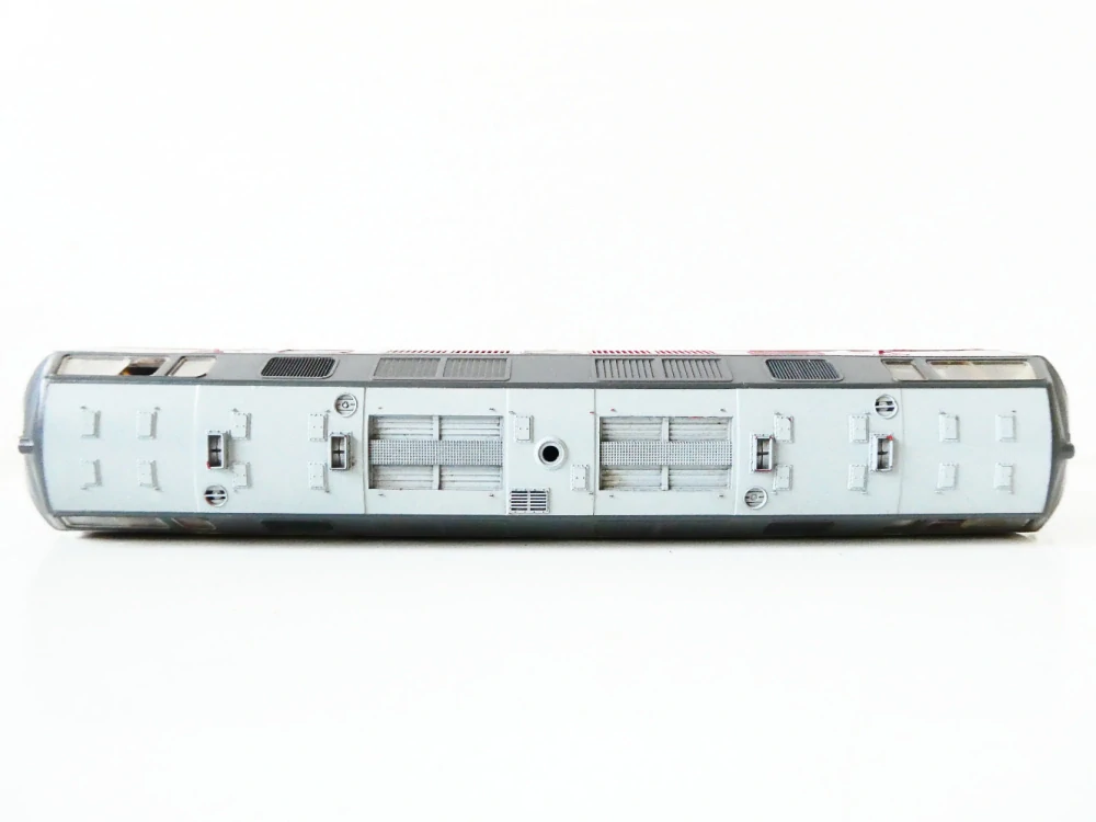 H0 FLEISCHMANN Dieselová lokomotiva BR 221 131-6 DB PĚKNÝ STAV