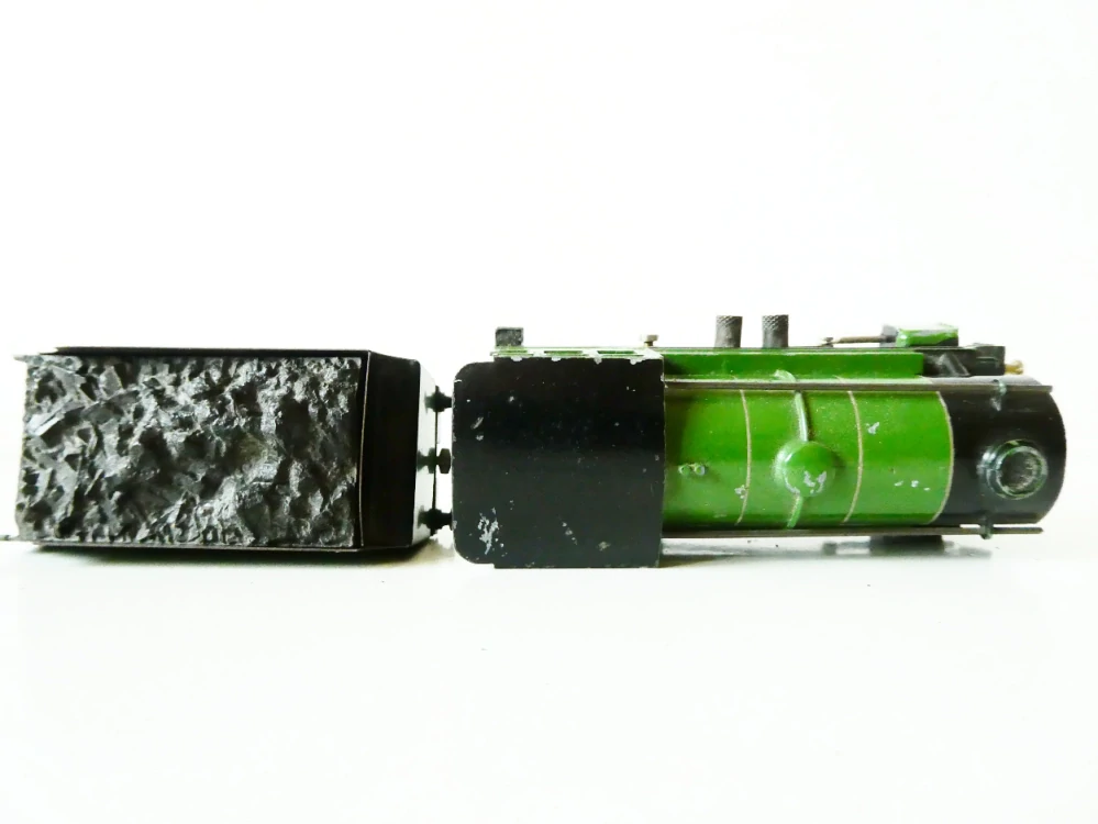 H0 TRIX TTR Parní lokomotiva zelená 4472 LNER s tendrem celokovová ANTIK NA ZPROVOZNĚNÍ