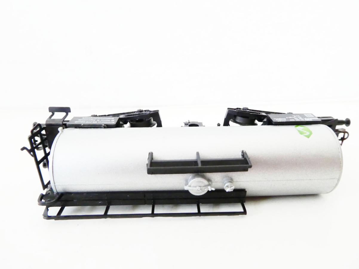 TT BTTB Cisternový vůz Schwedt stříbrný DR TOP STAV NEPOUŽITÝ v orig. krabičce