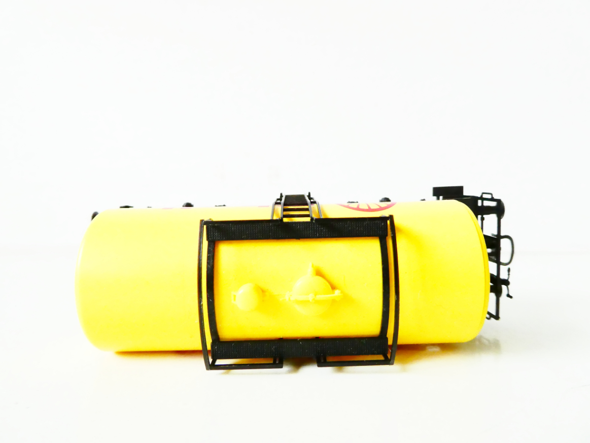 H0 FLEISCHMANN 5411 Cisternový vůz Shell 23 80 720 5 015-2 DB TOP STAV NEPOUŽITÝ