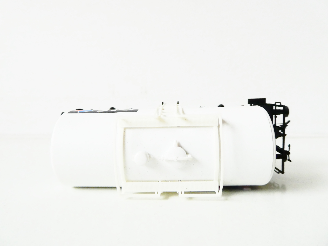 H0 FLEISCHMANN 5418 K Cisternový vůz ELF OIL 23 80 735 5 294-1 DB TOP STAV NEPOUŽITÝ