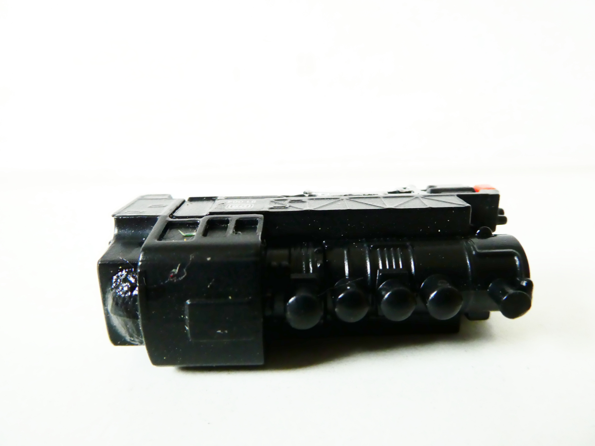 N Model parní lokomotivy BR 81 004 DR zespodu značený MPG TRO91 (model bez motoru)