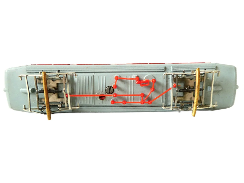 TT GÜTZOLD Elektrická lokomotiva E 11 002 DR OSVĚTLENÁ TOP STAV