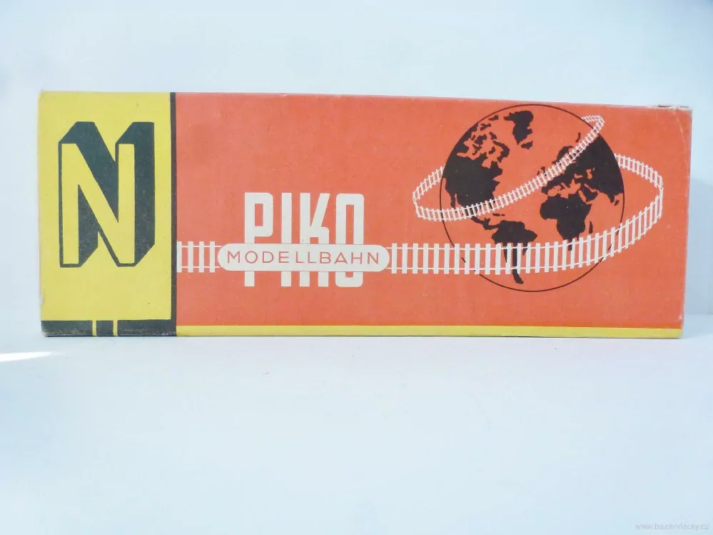 N PIKO Dieselová lokomotiva V 180 059 DR