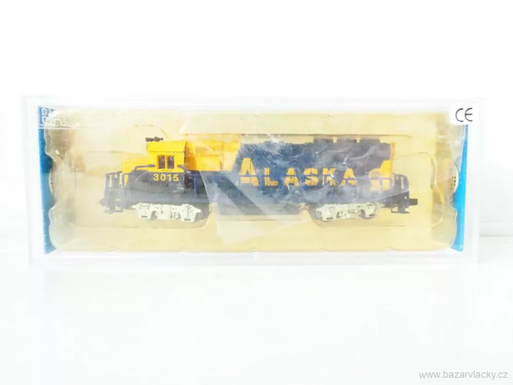 N BACHMANN 63598 Dieselová lokomotiva ALASKA 3015 PĚKNÝ STAV OSVĚTLENÁ v originální krabičce včetně výplní