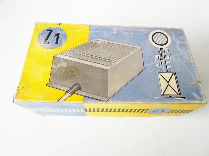 PIKO Z1 Transformátor ( trafo ) typ 1756 PĚKNÝ STAV v krabici
