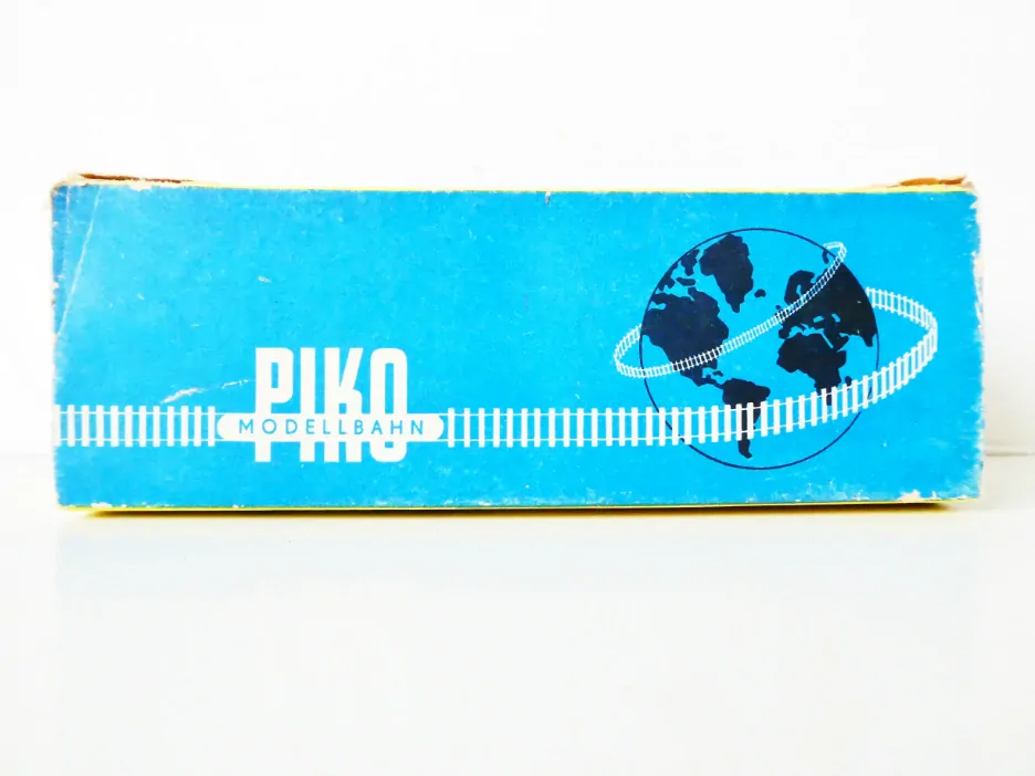 H0 Prefo/PIKO Osobní vůz 2. tř. 4-7430 ČSD