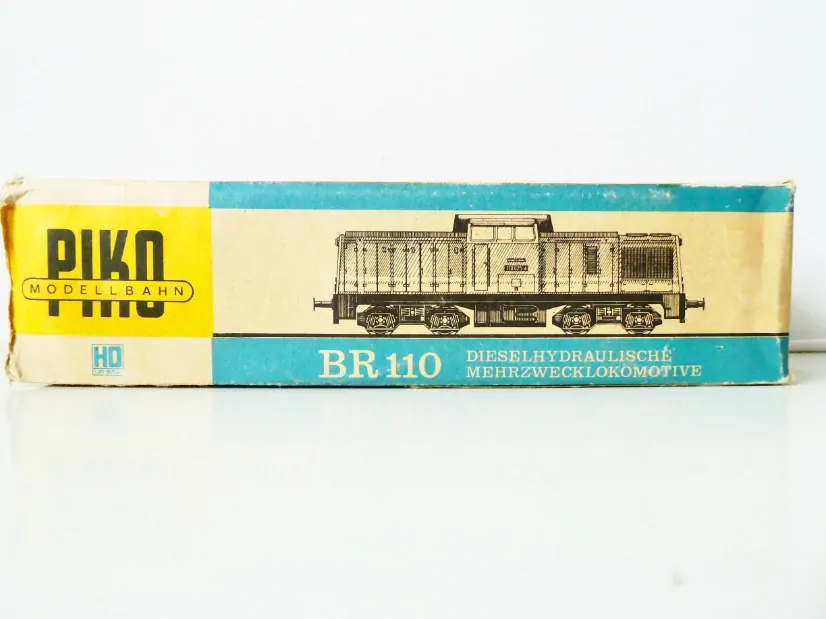 H0 PIKO Dieselová lokomotiva BR 110 025-4 DR OSVĚTLENÁ TOP STAV NEPOUŽÍVANÁ