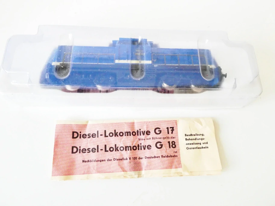 H0 GÜTZOLD - Dieselová lokomotiva V 100 001 DR