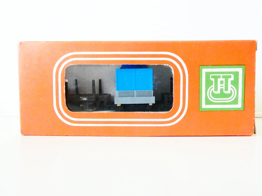 TT RARITA!!! Nákladní plošinový vůz s nákladem - chladící jednotkou DB TOP STAV NEPOUŽITÝ (výrobce netuším, uložen v BTTB krabičce)