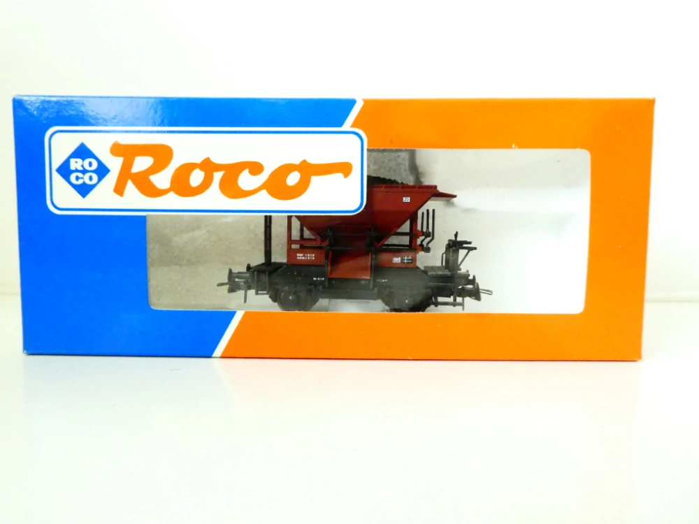 H0 ROCO 46130 ((SY1601)) Samovýsypný vůz 702 530 Berlin s nákladem štěrku DR TOP STAV v orig. krabičce