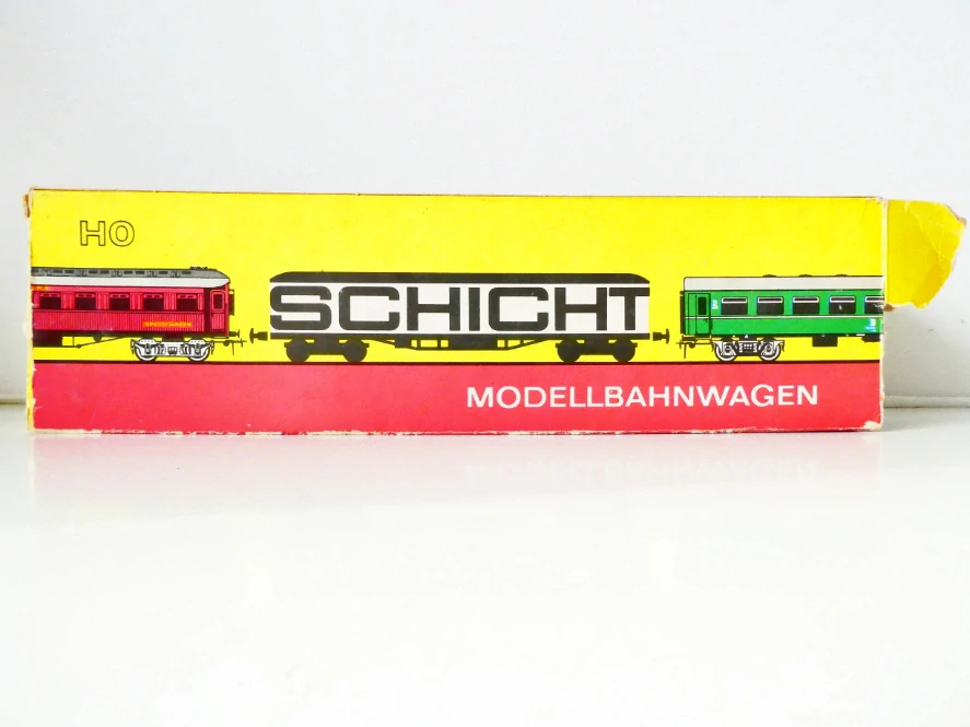 H0 SCHICHT Osobní vůz 2. tř. 57 50 28-15 110-9 DR PĚKNÝ STAV v krabičce