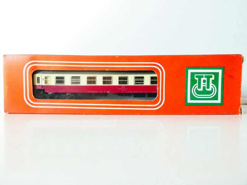 TT BTTB Osobní vůz 1. tř. 51 80 19 - 70 134 -8 DB OSVĚTLENÝ TOP STAV v orig. krabičce