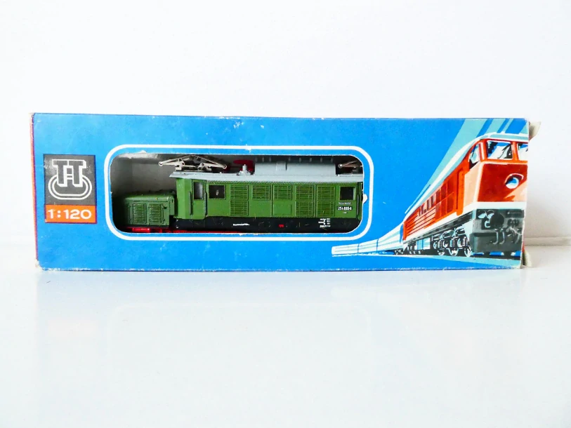 TT BTTB/ZEUKE Elektrická lokomotiva BR 254 065-6 DR OSVĚTLENÁ PĚKNÝ STAV v krabičce