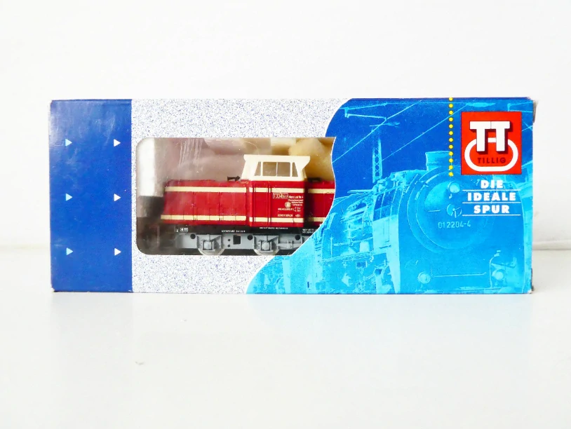 TT TILLIG 02611 Dieselová lokomotiva T334.0617 červená s krémovými pruhy „Chemiekombinates Schwarza" PRIVAT TOP STAV NEPOUŽITÁ v krabičce s doplňky a návodem