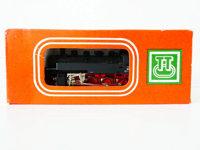 TT BTTB Parní lokomotiva BR 86 1615-3 DR OSVĚTLENÁ TOP STAV v krabičce