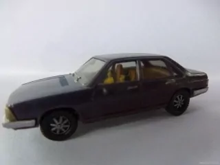 H0 Osobní automobil AUDI 100 GL 5 E - HERPA GERMANY