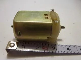 H0 - Motor do lokomotivy